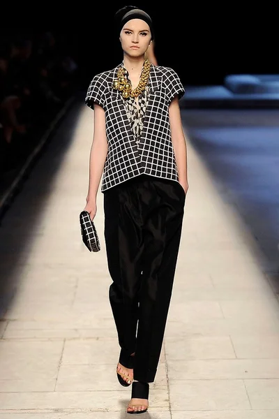 Look 44